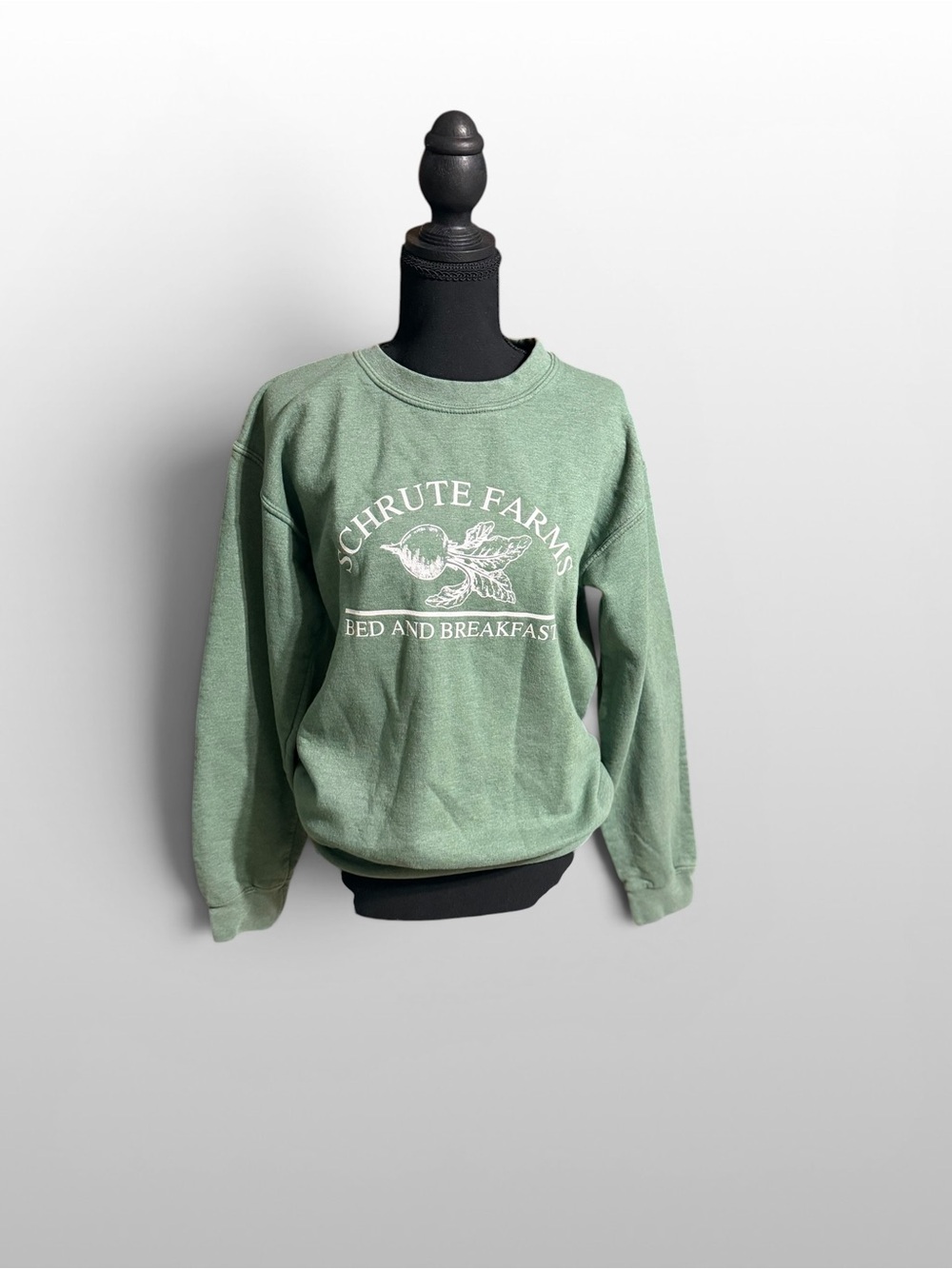 The Office Schrute Farms Bed & Breakfast Crewneck Sweatshirt Green Small